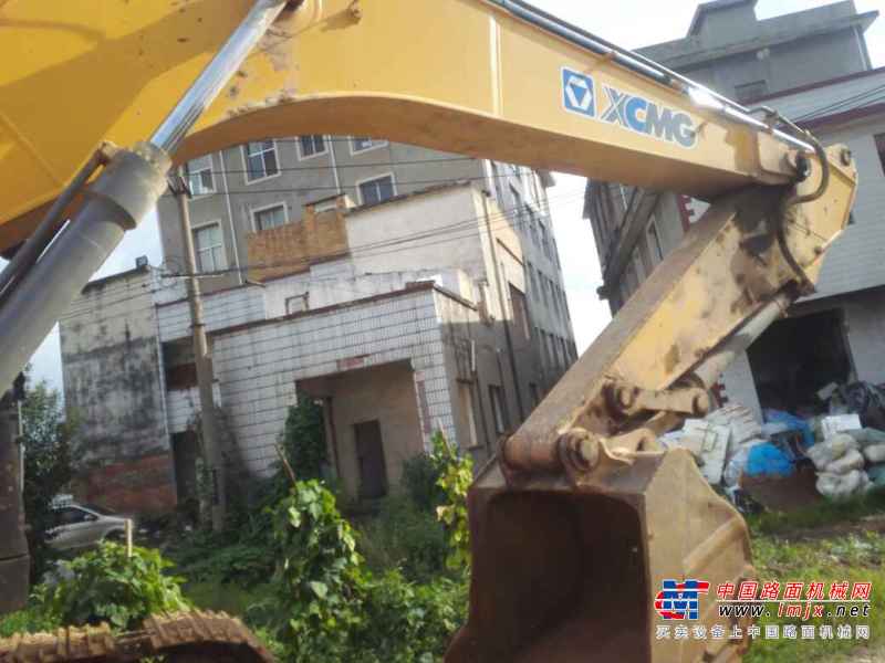 云南出售转让二手3500小时2014年徐工XE265C挖掘机
