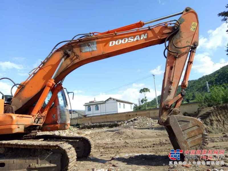 云南出售转让二手13084小时2008年斗山DH225LC挖掘机