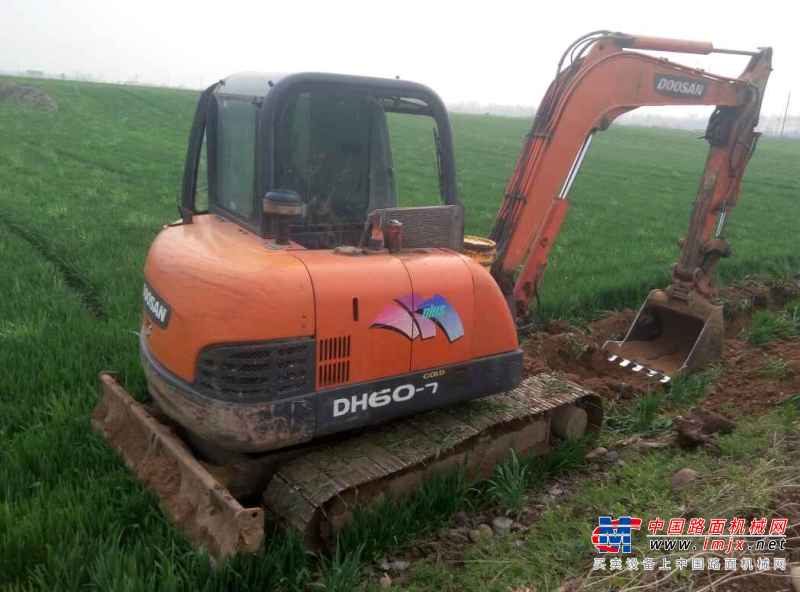 河南出售转让二手8000小时2012年斗山DH60挖掘机