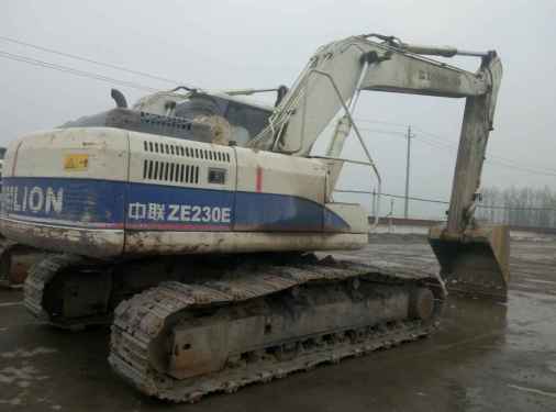 河南出售转让二手5200小时2013年中联重科ZE230E挖掘机