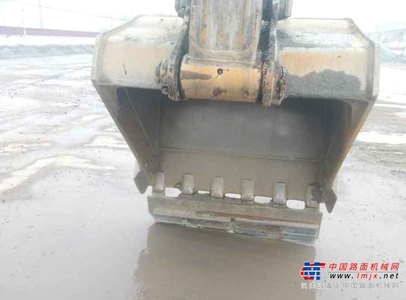 河南出售转让二手5000小时2013年中联重科ZE230E挖掘机
