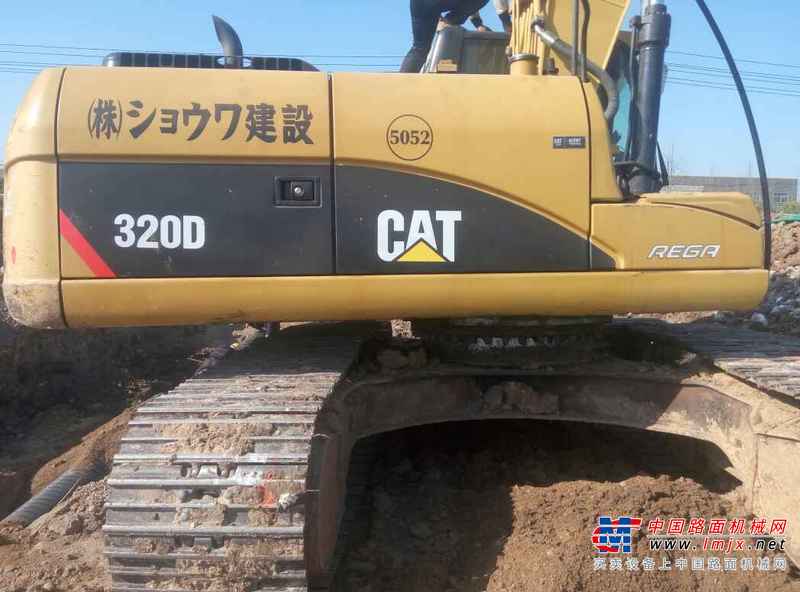 河南出售转让二手2000小时2010年卡特彼勒320D挖掘机