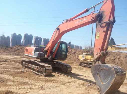 河南出售转让二手4500小时2011年日立ZX250H挖掘机