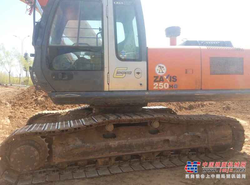河南出售转让二手4500小时2011年日立ZX250H挖掘机