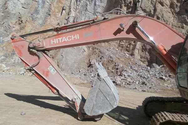 山西出售转让二手8400小时2008年日立ZX240挖掘机