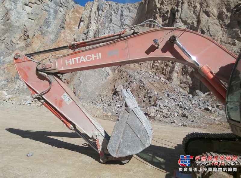 山西出售转让二手8400小时2008年日立ZX240挖掘机