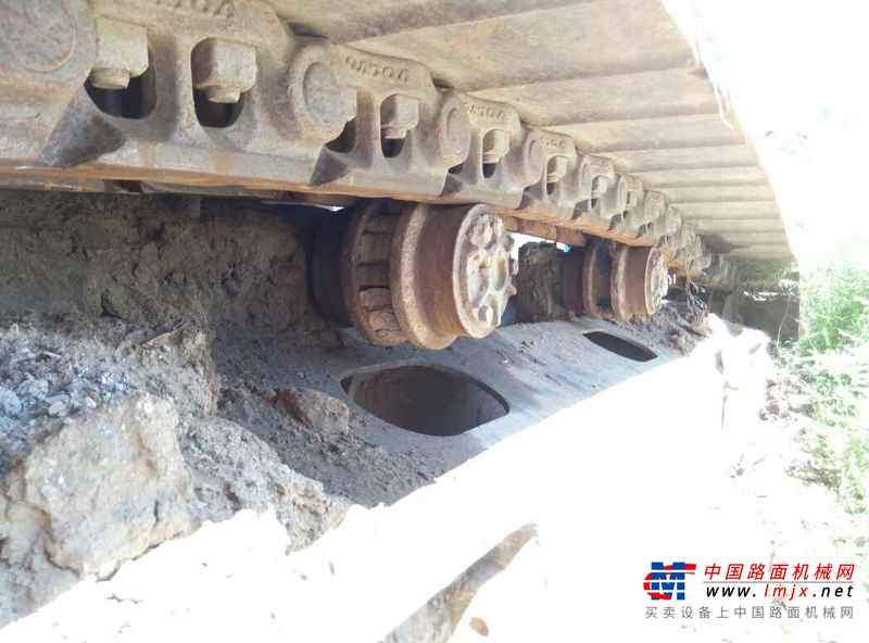 山西出售转让二手4900小时2011年沃尔沃EC200B挖掘机