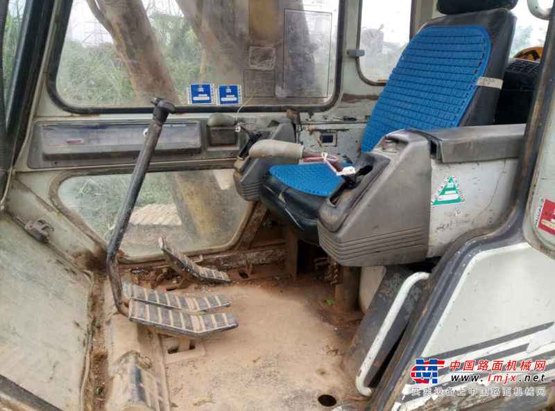 广东出售转让二手15000小时2003年住友S265F2挖掘机
