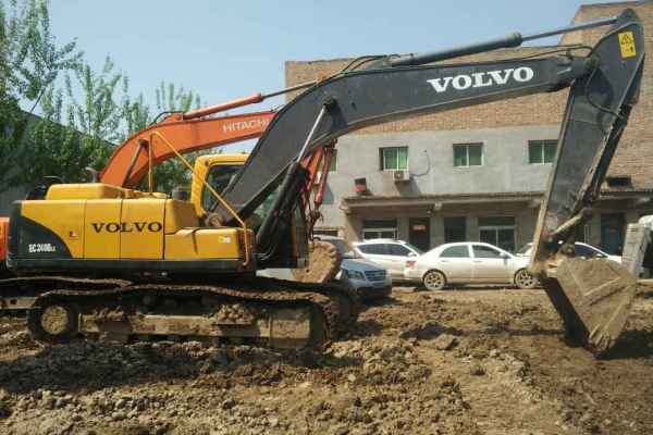 陕西出售转让二手5336小时2011年沃尔沃EC210B挖掘机