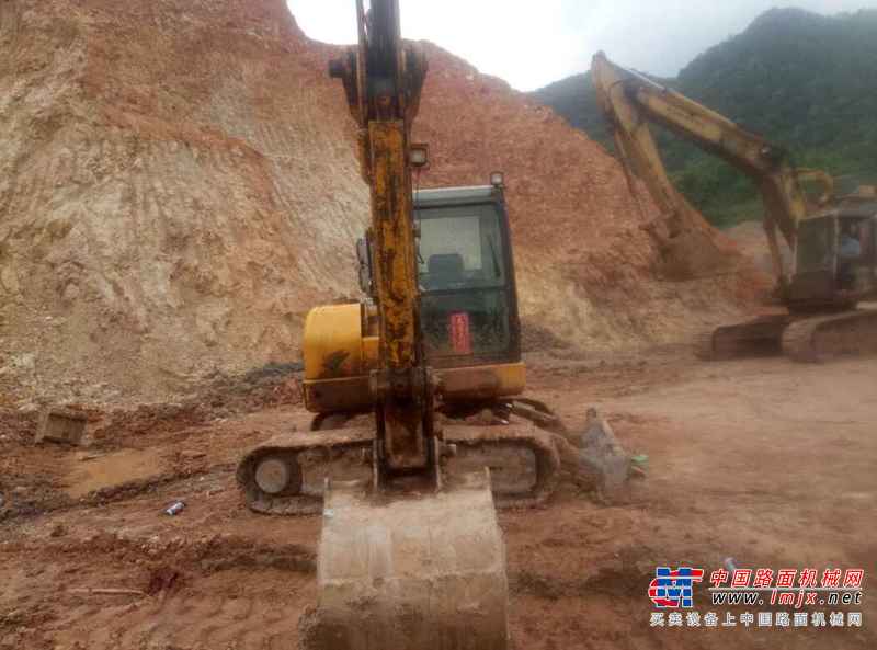 广东出售转让二手10000小时2008年龙工LG6060挖掘机