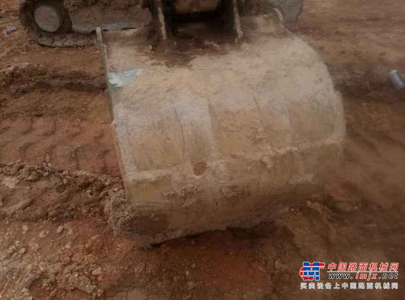广东出售转让二手10000小时2008年龙工LG6060挖掘机