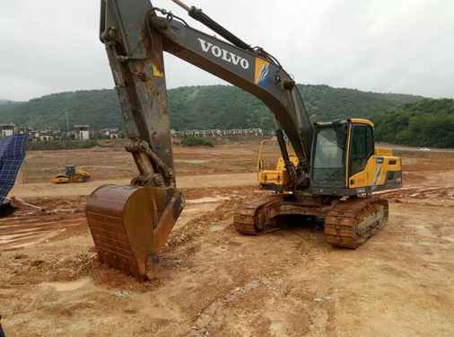 湖北出售转让二手5200小时2013年沃尔沃EC250D挖掘机