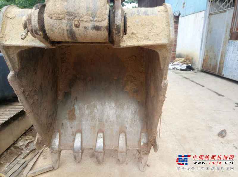广东出售转让二手18000小时2003年卡特彼勒320V2挖掘机