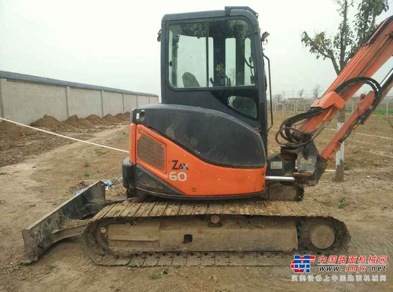 陕西出售转让二手9863小时2010年日立ZX50U挖掘机