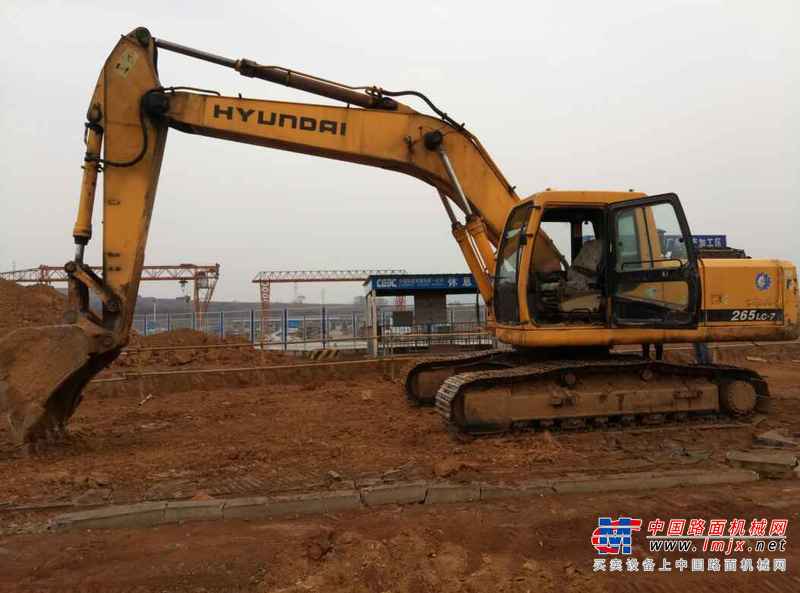 山西出售转让二手7100小时2008年现代R245挖掘机