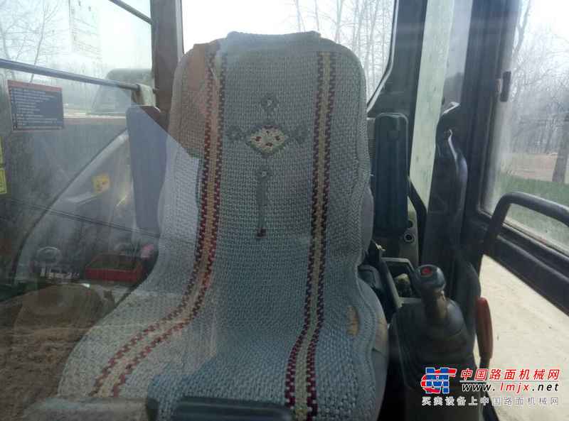 河南出售转让二手7500小时2010年日立ZX240挖掘机