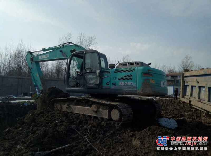 河南出售转让二手6500小时2013年神钢SK260挖掘机