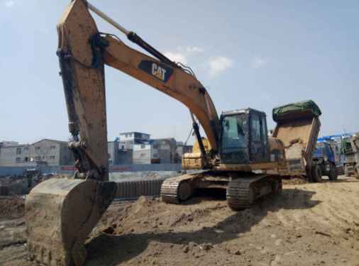 河南出售转让二手6500小时2011年卡特彼勒320D挖掘机