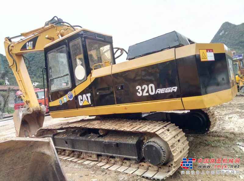 广西出售转让二手8800小时2004年卡特彼勒200B挖掘机