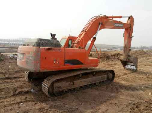 宁夏出售转让二手7000小时2011年斗山DH300LC挖掘机