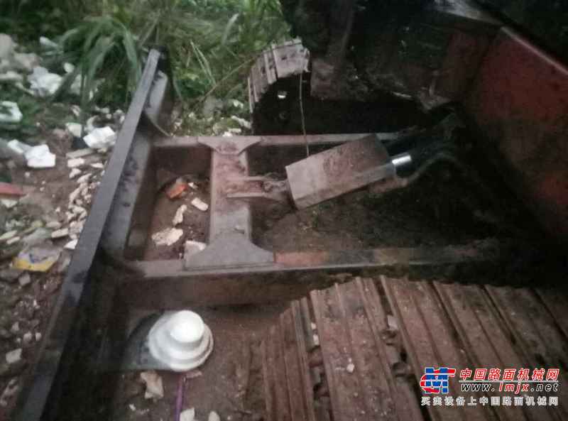 广东出售转让二手9800小时2006年卡特彼勒305CR挖掘机