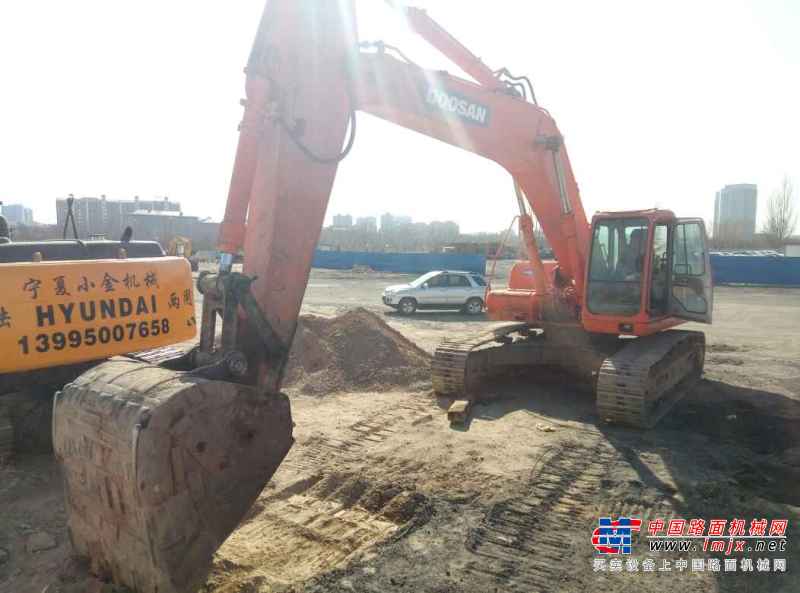 宁夏出售转让二手4000小时2012年斗山DH300LC挖掘机