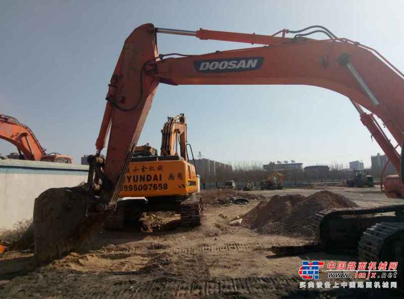 宁夏出售转让二手4000小时2012年斗山DH300LC挖掘机