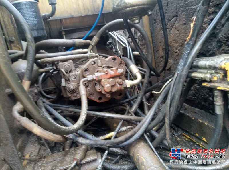 广东出售转让二手11000小时2003年加藤HD450V2挖掘机