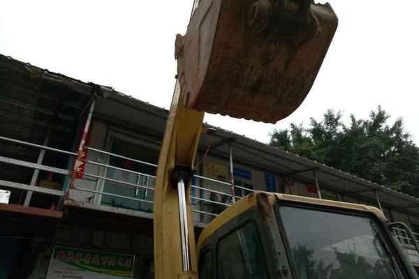 广东出售转让二手8000小时2004年小松PC60挖掘机