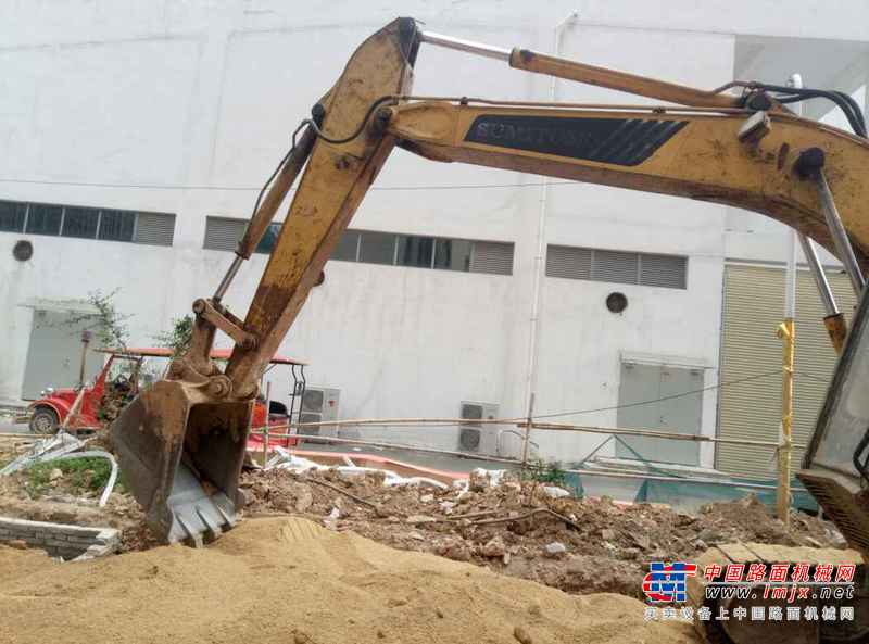 广东出售转让二手12000小时2003年住友SH265FA挖掘机
