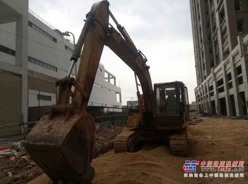 广东出售转让二手12000小时2003年住友SH265FA挖掘机