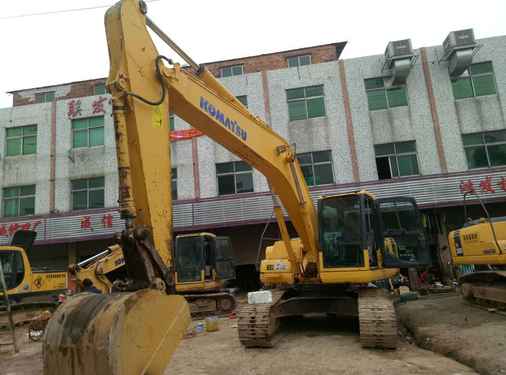 广东出售转让二手9000小时2009年小松PC200挖掘机