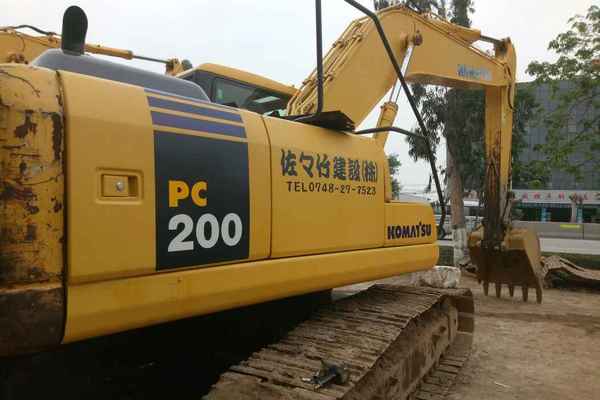 广东出售转让二手9000小时2009年小松PC200挖掘机