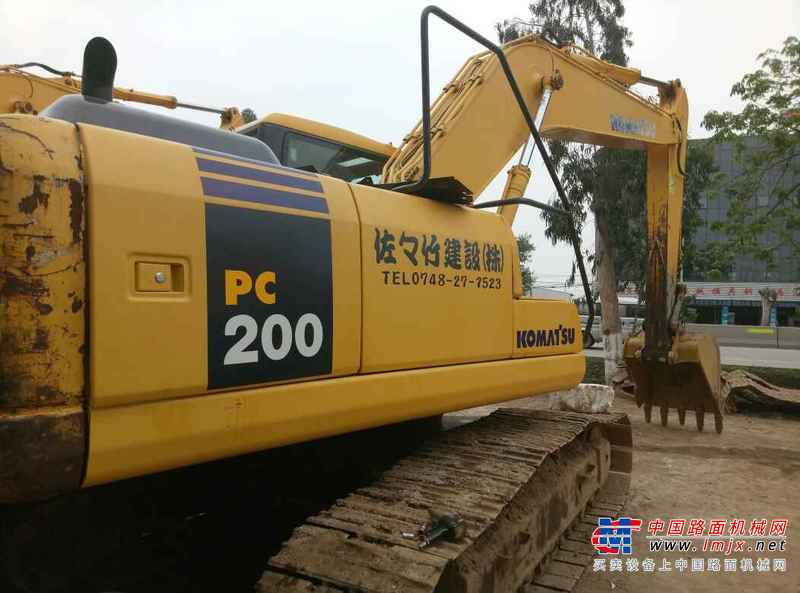 广东出售转让二手9000小时2009年小松PC200挖掘机