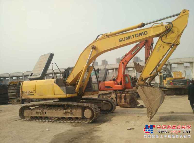 陕西出售转让二手5891小时2011年住友SH240挖掘机
