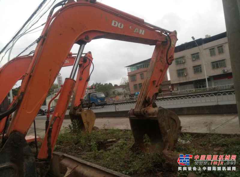广东出售转让二手11000小时2009年斗山DH60挖掘机