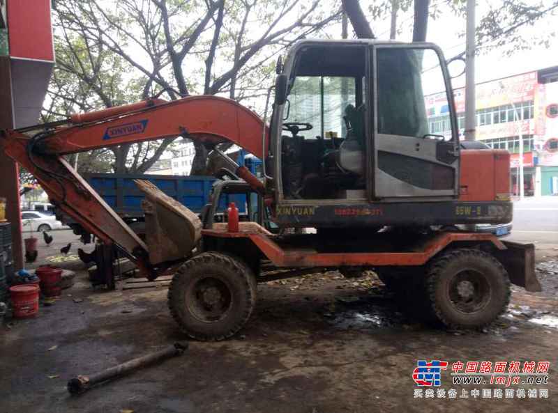 广东出售转让二手5200小时2012年新源机械轮挖65W挖掘机