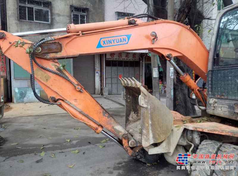 广东出售转让二手4800小时2012年新源机械轮挖65W挖掘机