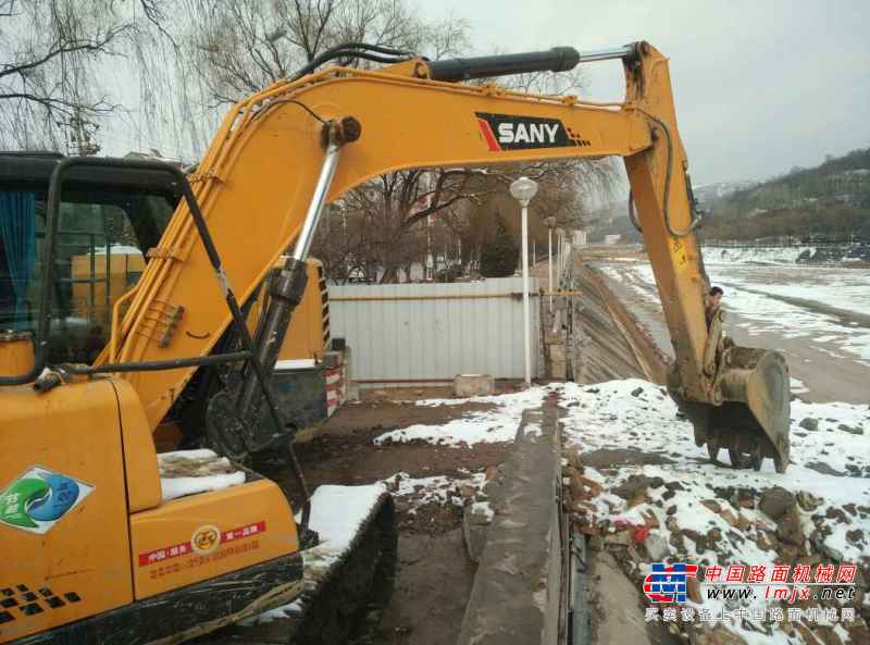 陕西出售转让二手1550小时2015年三一重工SY135C挖掘机