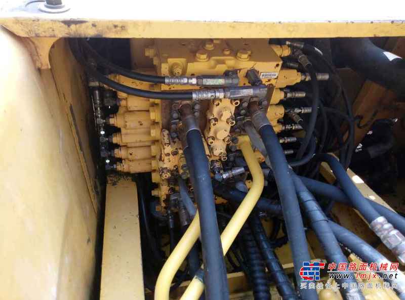 广东出售转让二手9800小时2008年小松PC200LC挖掘机
