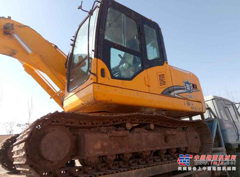 宁夏出售转让二手5000小时2011年龙工LG6150挖掘机