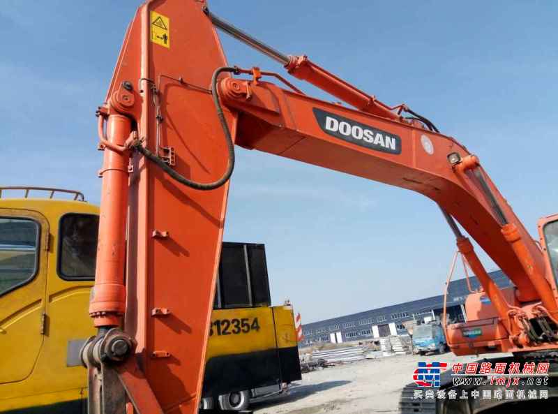 宁夏出售转让二手8000小时2012年斗山DH300LC挖掘机