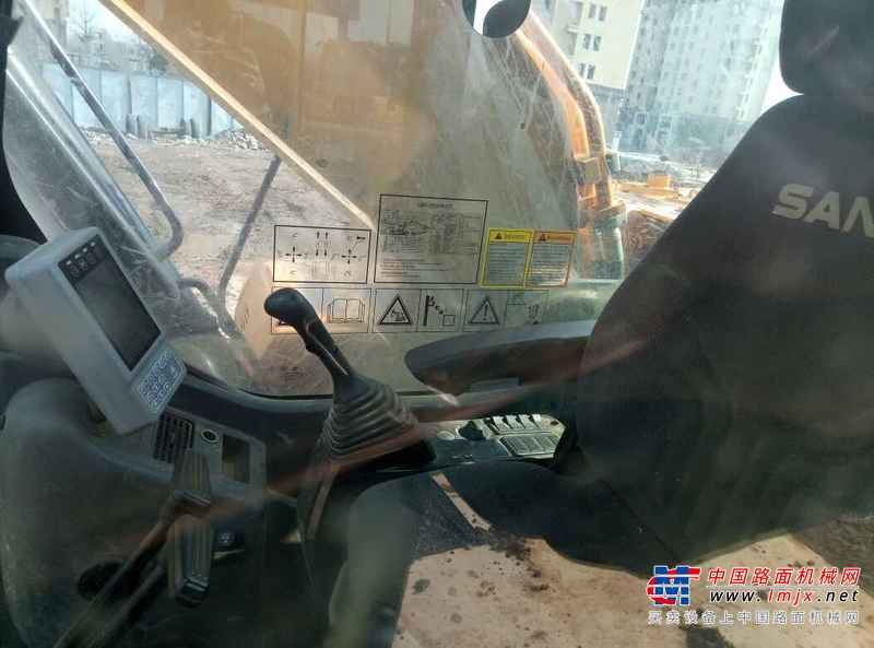 河南出售转让二手2700小时2014年三一重工SY235C挖掘机