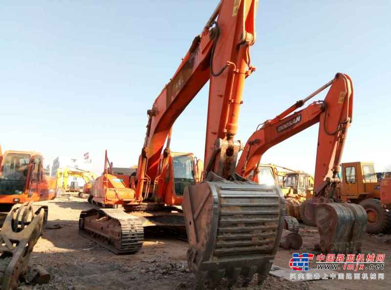 宁夏出售转让二手6000小时2012年斗山DH370LC挖掘机