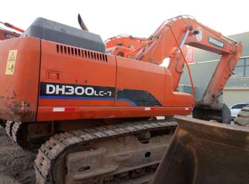 宁夏出售转让二手6000小时2012年斗山DH300LC挖掘机