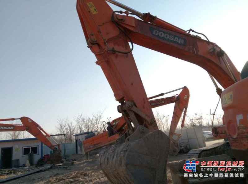 宁夏出售转让二手9000小时2010年斗山DH300LC挖掘机