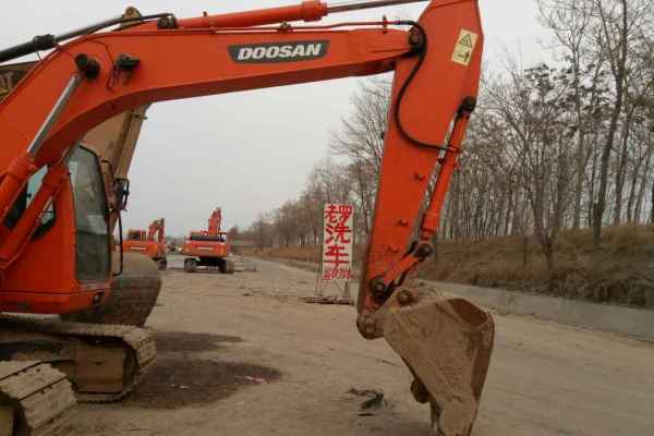 宁夏出售转让二手7000小时2012年斗山DH150LC挖掘机
