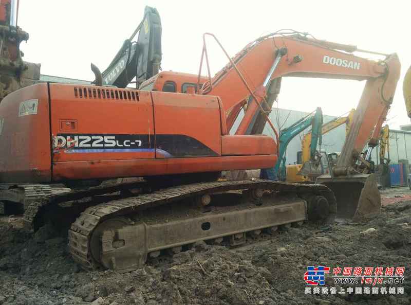 陕西出售转让二手6000小时2009年斗山DH225挖掘机