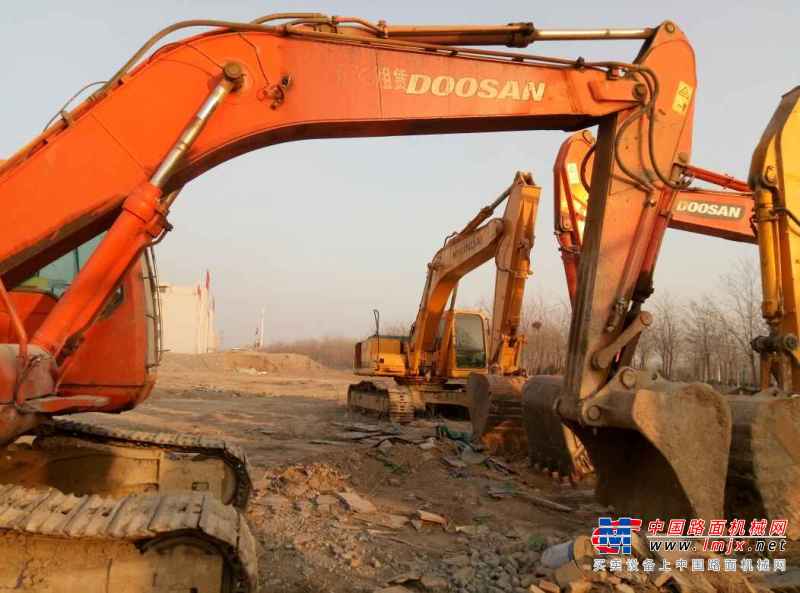 宁夏出售转让二手10000小时2008年斗山DH225LC挖掘机