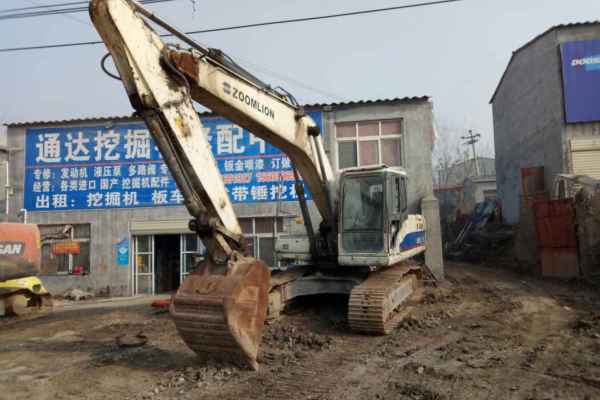 河南出售转让二手9800小时2010年中联重科ZE230挖掘机